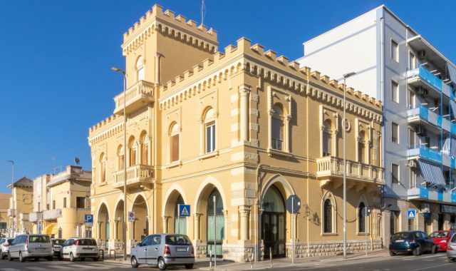 Rosa, Loredana, Lina, Stella: le poche ma raffinate ville storiche affacciate sul mare di Bari